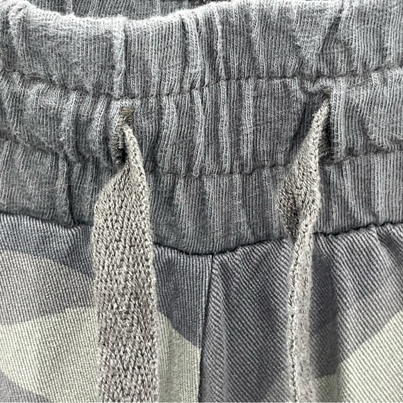 Splendid M Lakeside Camouflage Camo Jogger pull on pant - Picture 5 of 12